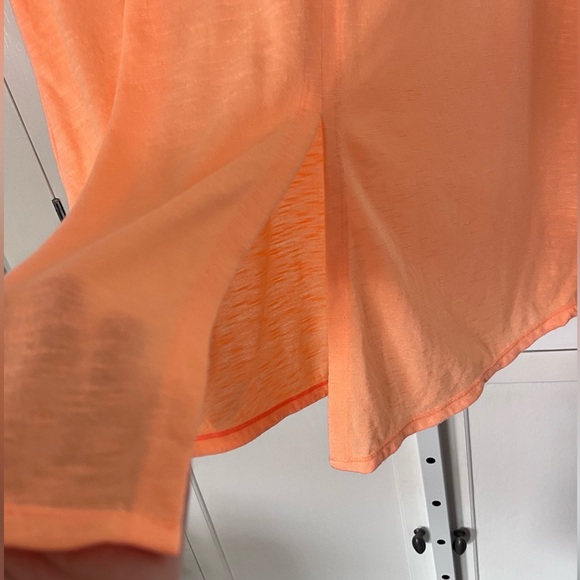 LILLY PULITZER | M | LUXLETIC | split back - Picture 6 of 11